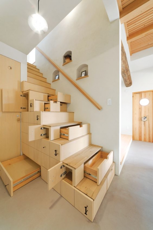 interieuradvies klein wonen trap met lades